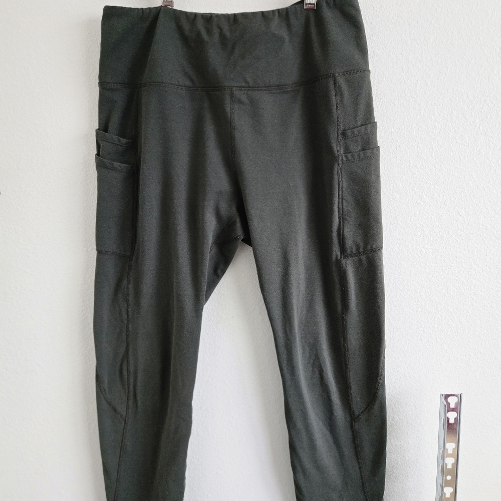 Dark Gray Cargo Yoga Pants